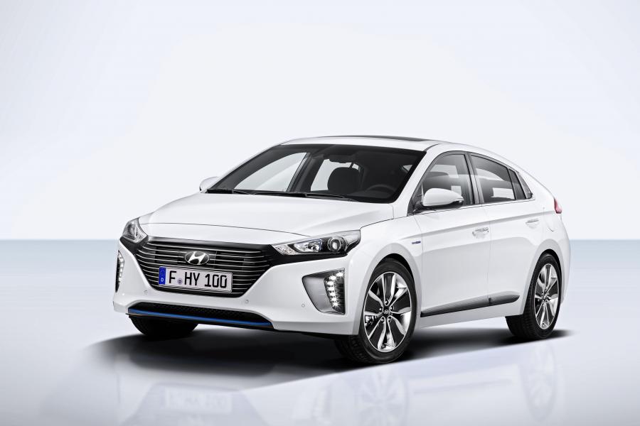 Hyundai IONIQ hybrid (AE) 2016 года  (WW) (фото 8 из 38)